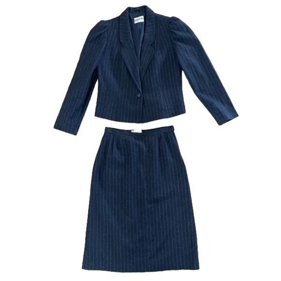 Bagatelle Vintage Margaret Godfrey Sz 10 Wool Blend Pinstriped Blazer & Skirt